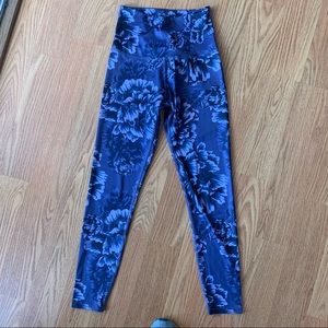 Beyond yoga purple Leggings